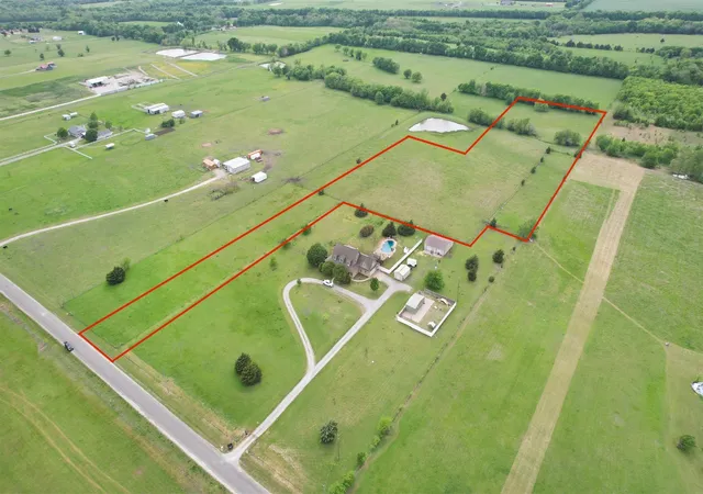Photo 4 of Land for sale at 022 East Line, Whitewright, TX 75491 | MLS# 21271642 | Listing updated on 2026-10-06