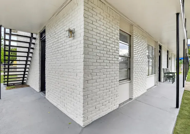 3rd image of 3016 Tudor Ln, Irving, TX 75060 | MLS# 21271384