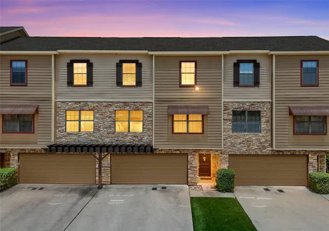 Photo 1 of Condo for sale at 2410 S 2nd St #1267, Waco, TX 76706 | MLS# 21270296 | Listing updated on 2026-09-29