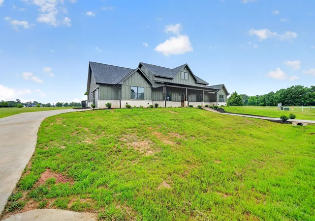 Homes for sale in Mt Pleasant, TX | 242 Private Road 2712, Mt Pleasant, TX 75455 | MLS# 21271652