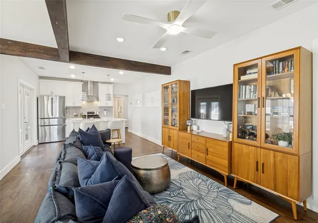 Photo 3 of Single family home for sale at 1023 Mount Auburn Ave, Dallas, TX 75223 | MLS# 21265664 | Listing updated on 2026-09-28