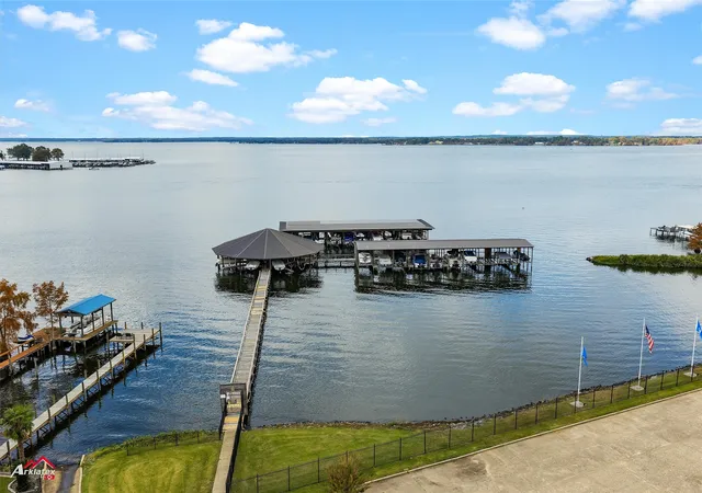 Photo 2 of Single family home for sale at 5710 Wood Ridge Dr, Shreveport, LA 71119 | MLS# 21271779 | Listing updated on 2026-07-21