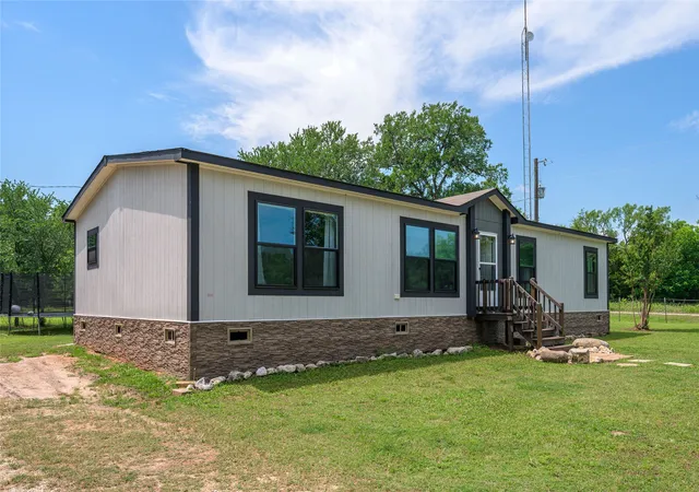 Manufactured home for sale at 1742 Reynolds Ln, Sherman, TX 75092 | MLS# 21271196