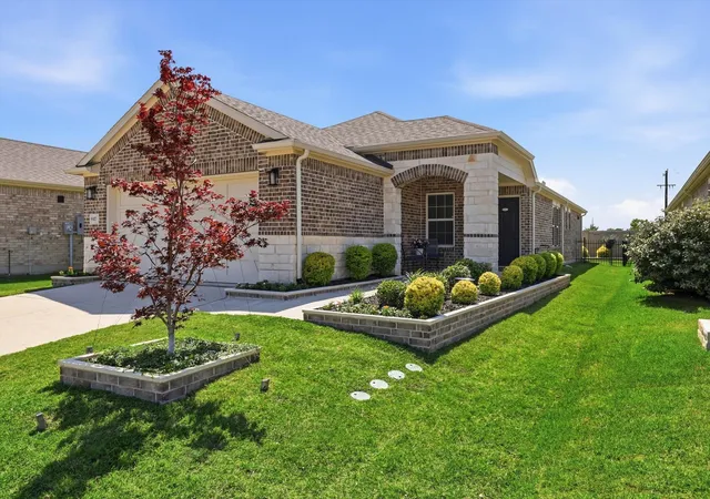 Photo 1 of Sale Pending at 9317 Riverlight Rd, Mc Kinney, TX 75071 | MLS# 21269848 | Listing updated on 2026-08-25