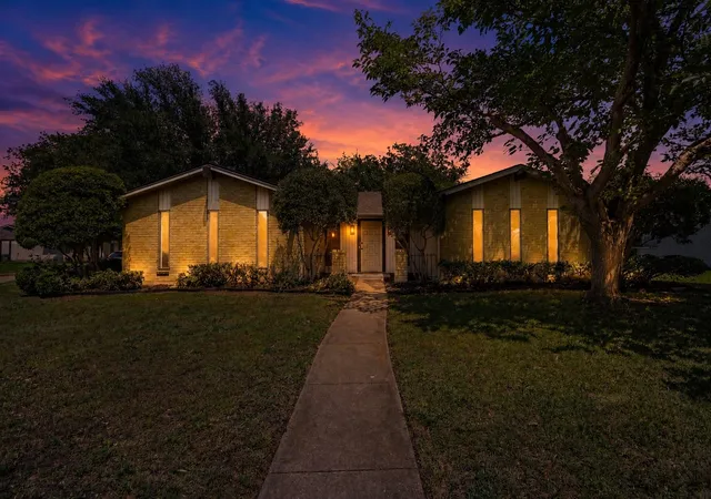 Homes for sale in Richardson, TX | 8 Green View Cir, Richardson, TX 75081 | MLS# 21271551