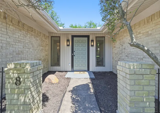 Homes for sale in Richardson, TX | 8 Green View Cir, Richardson, TX 75081 | MLS# 21271551
