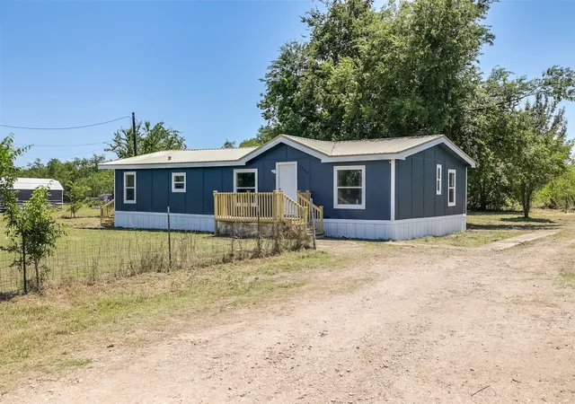Homes for sale in Kaufman, TX | 1260 County Road 143, Kaufman, TX 75142 | MLS# 21271123