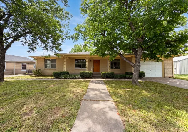 Homes for sale in Chico, TX | 205 W Decatur St, Chico, TX 76431 | MLS# 21271944