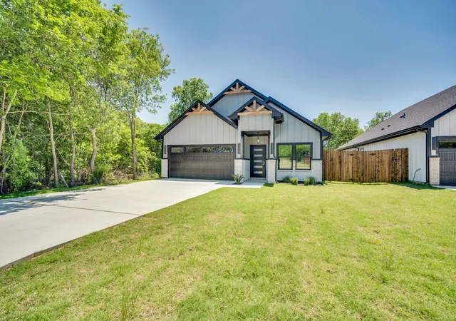 Photo 4 of Single family home for sale at 312 Matthew St, Hillsboro, TX 76645 | MLS# 21272002 | Listing updated on 2026-08-28
