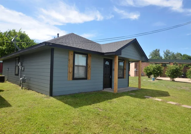 Homes for sale in Honey Grove, TX | 505 15th St, Honey Grove, TX 75446 | MLS# 21263705