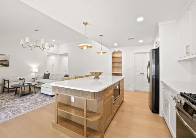Photo 2 of Sale Pending at 10801 Middle Knoll Dr, Dallas, TX 75238 | MLS# 21271143 | Listing updated on 2026-07-20