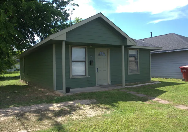 Homes for sale in Honey Grove, TX | 501 15th St, Honey Grove, TX 75446 | MLS# 21263695