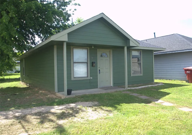 Homes for sale in Honey Grove, TX | 501 15th St, Honey Grove, TX 75446 | MLS# 21263695