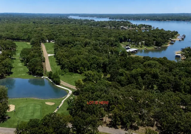 Homes for sale in Mabank, TX | 236 Colonial Ln, Mabank, TX 75156 | MLS# 21272217