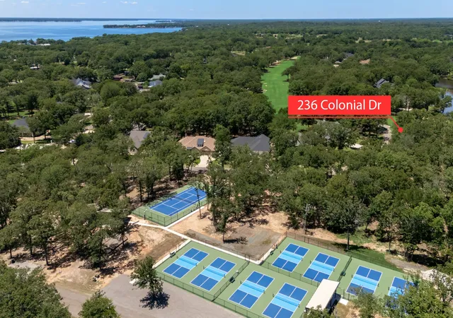 Homes for sale in Mabank, TX | 236 Colonial Ln, Mabank, TX 75156 | MLS# 21272217