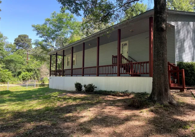 1st image of 8527 East Cove Dr, Mooringsport, LA 71060 | MLS# 21272219