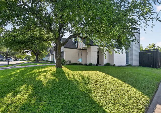 Photo 3 of Single family home for sale at 535 Briarcliff Dr, Garland, TX 75043 | MLS# 21267792 | Listing updated on 2026-08-21