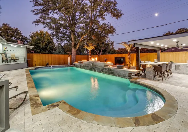 Photo 1 of Sale Pending at 6566 Ridgeview Cir, Dallas, TX 75240 | MLS# 21263194 | Listing updated on 2026-07-18