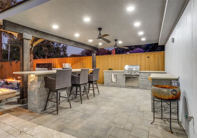 Photo 2 of Sale Pending at 6566 Ridgeview Cir, Dallas, TX 75240 | MLS# 21263194 | Listing updated on 2026-07-18
