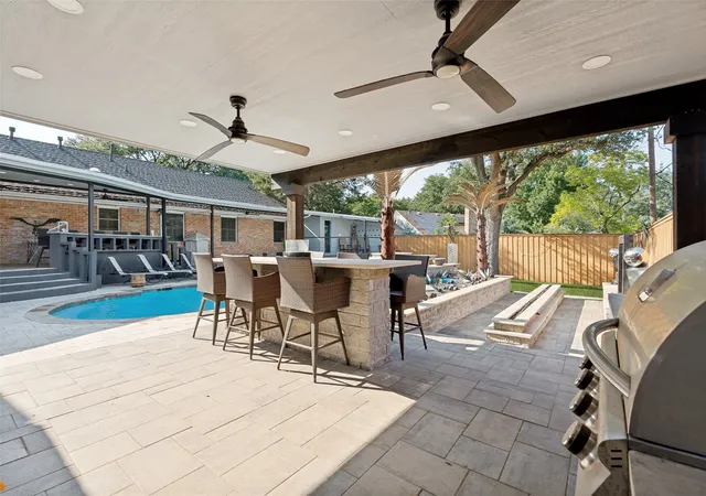 Photo 3 of Sale Pending at 6566 Ridgeview Cir, Dallas, TX 75240 | MLS# 21263194 | Listing updated on 2026-07-18