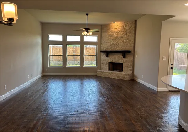 Photo 3 of Single family home for sale at 609 Red Maple Rd, Waxahachie, TX 75165 | MLS# 21272292 | Listing updated on 2026-08-19