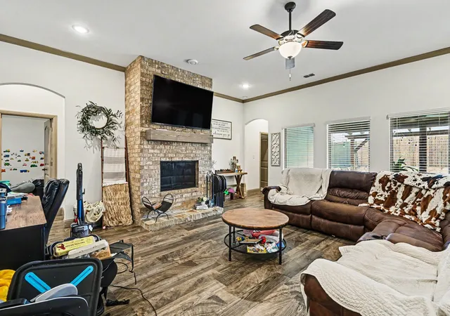 Homes for sale in Godley, TX | 207 Bayless Ave, Godley, TX 76044 | MLS# 21271184