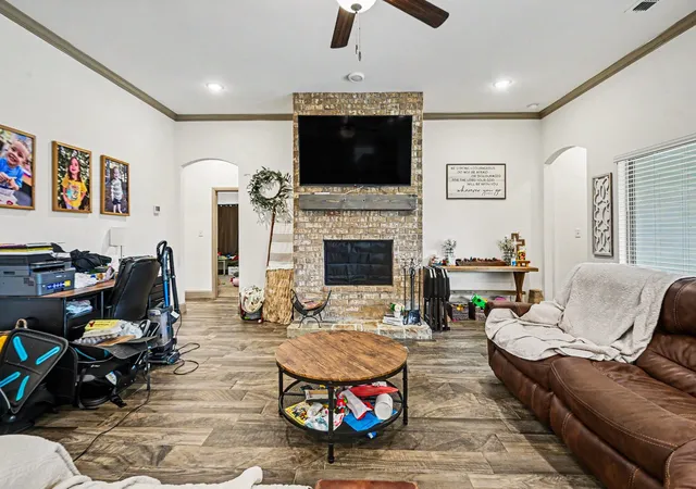 Homes for sale in Godley, TX | 207 Bayless Ave, Godley, TX 76044 | MLS# 21271184