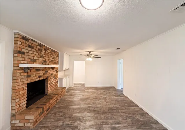 3rd image of 7928 Ella Young Dr, Fort Worth, TX 76135 | MLS# 21272349