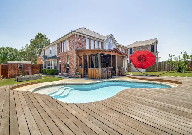 Photo 2 of Single family home for sale at 10405 Panks Ct, Rowlett, TX 75089 | MLS# 21272019 | Listing updated on 2026-08-04