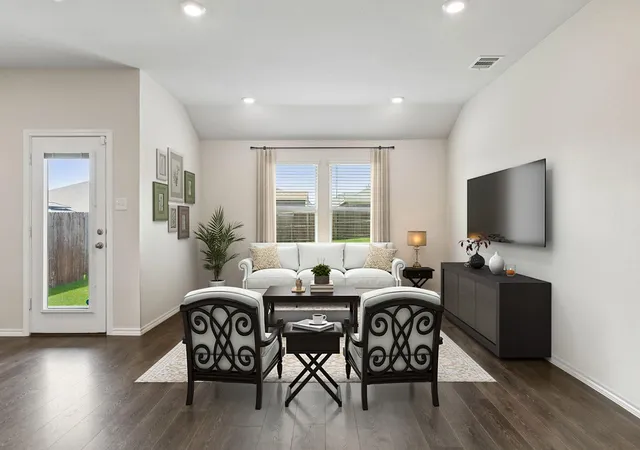 Photo 3 of Single family home for sale at 932 Juno Ln, Denton, TX 76209 | MLS# 21272054 | Listing updated on 2026-08-29