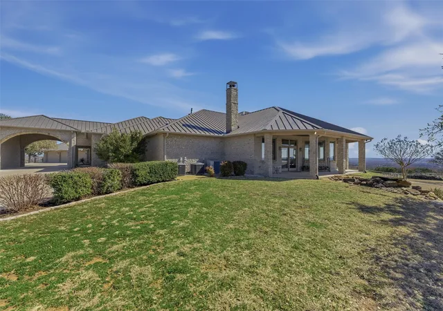 Photo 3 of Single family home for sale at 128 Countdown Trl, Weatherford, TX 76087 | MLS# 21191859 | Listing updated on 2026-09-24
