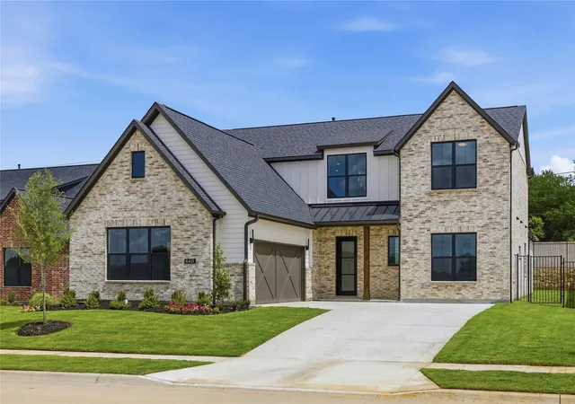 Photo 2 of Single family home for sale at 8421 Witt St, North Richland Hills, TX 76182 | MLS# 21272438 | Listing updated on 2026-10-03