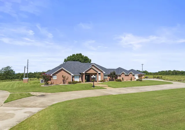 Photo 1 of Single family home for sale at 3673 County Road 4550, Mount Pleasant, TX 75455 | MLS# 21272355 | Listing updated on 2026-08-27