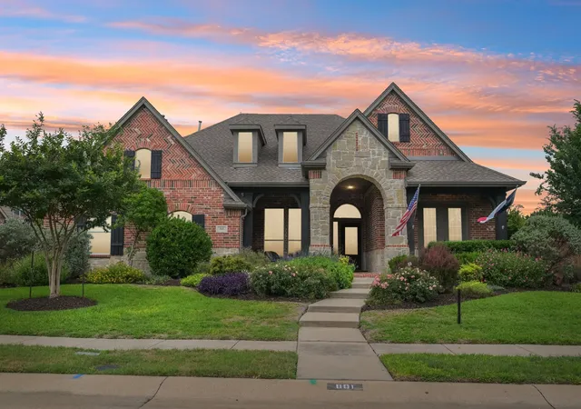 Photo 3 of Single family home for sale at 801 Willowmist Dr, Prosper, TX 75078 | MLS# 21272040 | Listing updated on 2026-08-28