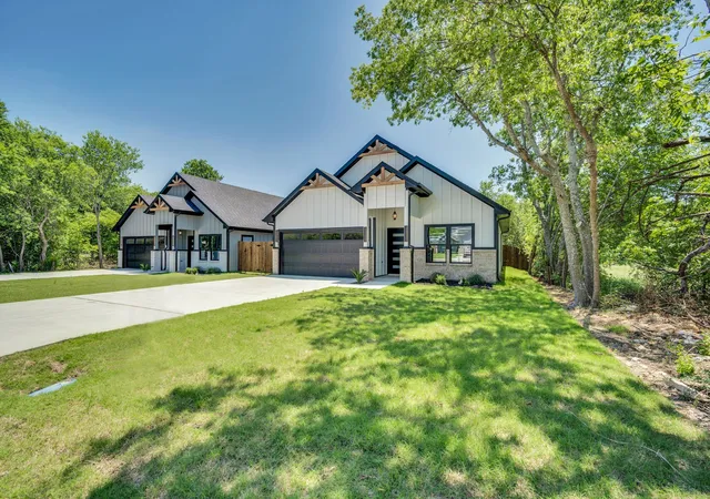 Photo 3 of Single family home for sale at 310 Matthew St, Hillsboro, TX 76645 | MLS# 21272480 | Listing updated on 2026-08-28