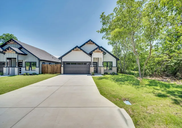 Photo 4 of Single family home for sale at 310 Matthew St, Hillsboro, TX 76645 | MLS# 21272480 | Listing updated on 2026-08-28