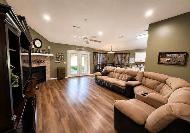 Photo 4 of Sale Pending at 187 Sandy Ln, Reno, TX 75462 | MLS# 21272483 | Listing updated on 2026-07-18