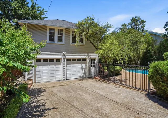 Homes for sale in Fort Worth, TX | 1208 Elizabeth Blvd, Fort Worth, TX 76110 | MLS# 21268399
