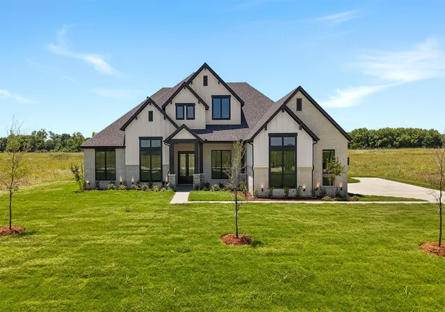 Photo 1 of Single family home for sale at 152 Aanya Ln, Waxahachie, TX 75165 | MLS# 21271310 | Listing updated on 2026-10-07