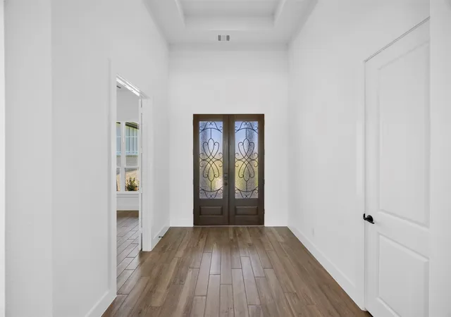 Photo 2 of Single family home for sale at 152 Aanya Ln, Waxahachie, TX 75165 | MLS# 21271310 | Listing updated on 2026-10-07