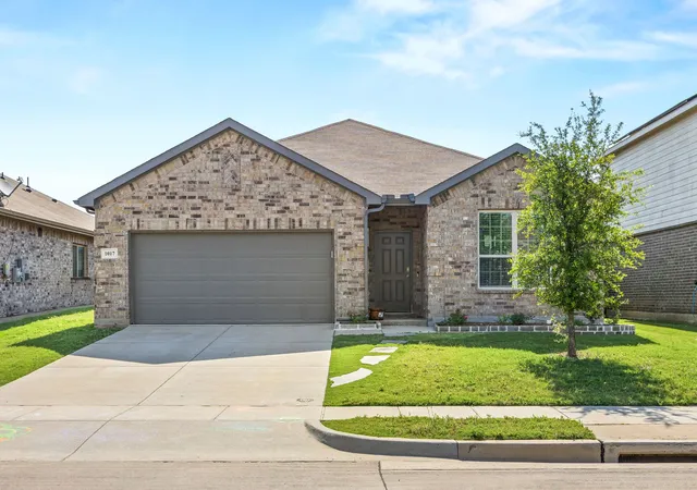 Homes for sale in Van Alstyne, TX | 1017 Waverly Dr, Van Alstyne, TX 75495 | MLS# 21267421