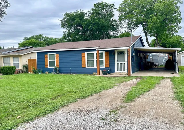 Homes for sale in Cleburne, TX | 606 Lilly St, Cleburne, TX 76033 | MLS# 21272574