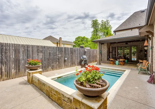 5th image of 3318 W 5Th St, Fort Worth, TX 76107 | MLS# 21271001