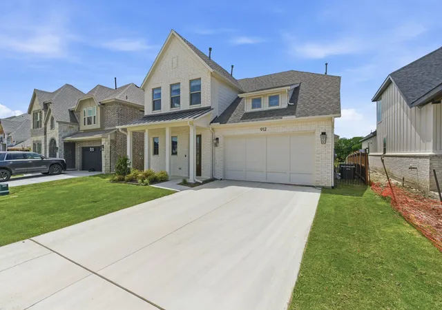 Photo 4 of Single family home for sale at 912 Sandpiper Dr, Aledo, TX 76008 | MLS# 21246470 | Listing updated on 2026-08-28