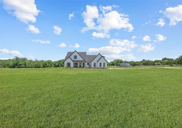 Homes for sale in Rio Vista, TX | 1100 Maverick Ct, Rio Vista, TX 76093 | MLS# 21272650