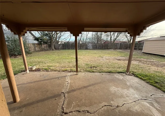 Photo 4 of Single family home for sale at 415 W Highland Dr, Whitewright, TX 75491 | MLS# 21272651 | Listing updated on 2026-08-29