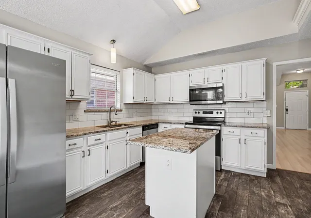 Photo 4 of Single family home for sale at 5612 Cancun Dr, North Richland Hills, TX 76180 | MLS# 21268844 | Listing updated on 2026-07-10