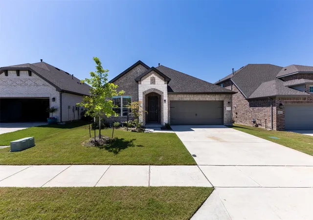 Photo 2 of Sale Pending at 1515 Bridlepath, Forney, TX 75126 | MLS# 21272743 | Listing updated on 2026-07-24