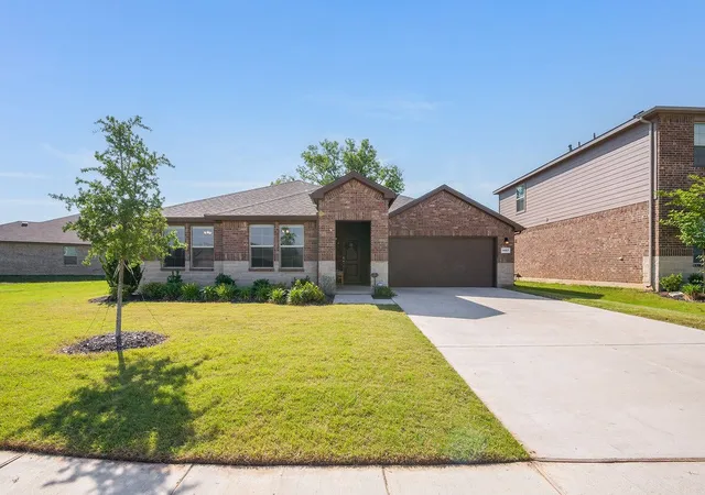 Homes for sale in Burleson, TX | 1457 Coulter Rd, Burleson, TX 76028 | MLS# 21272123