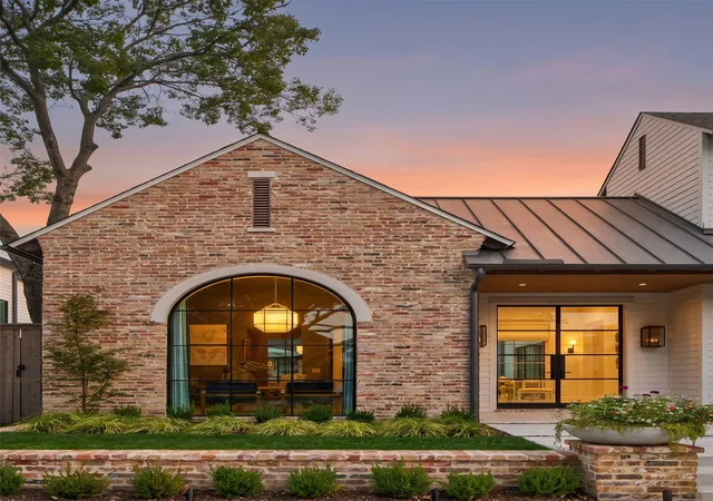 Homes for sale in Dallas, TX | 6730 Park Ln, Dallas, TX 75225 | MLS# 21272747